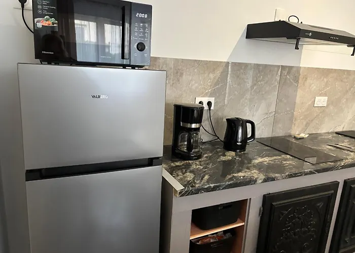 Apartment Rez-de-chaussee, 1 Chambre, 2 Personnes, Jardin *