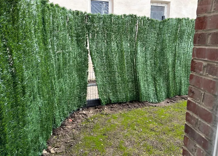 Rez-de-chaussee, 1 Chambre, 2 Personnes, Jardin